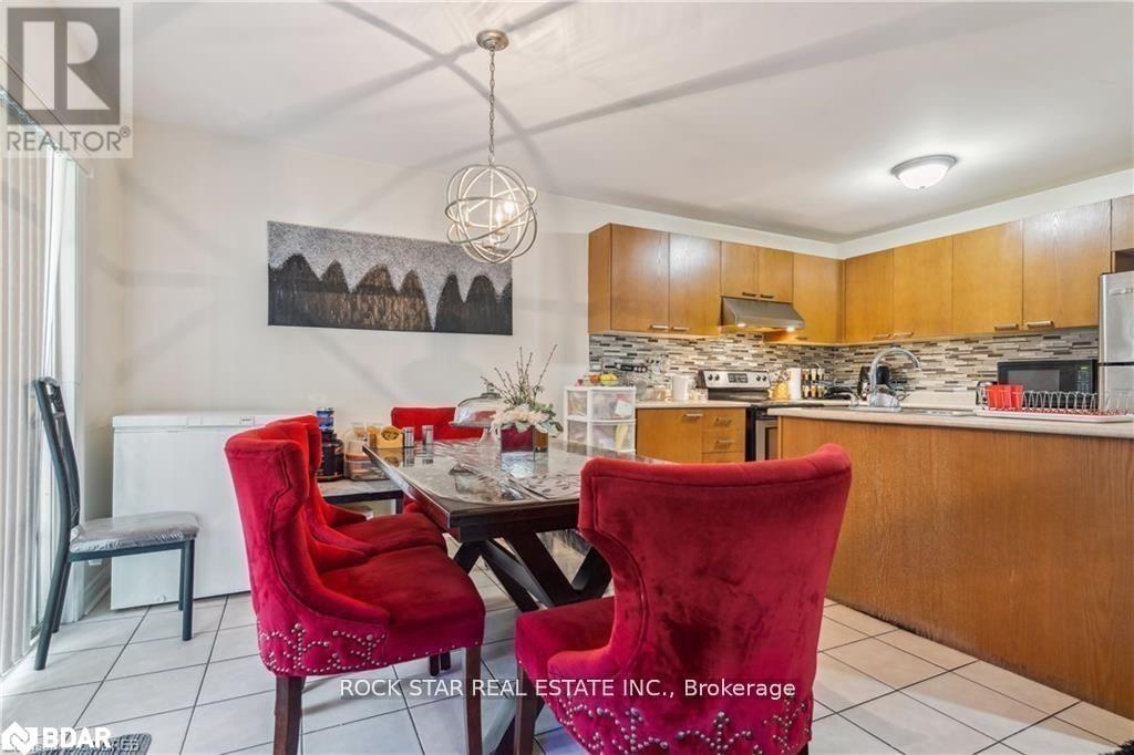 36 Chicory Crescent, St. Catharines, Ontario  L2R 6K7 - Photo 11 - X12145143