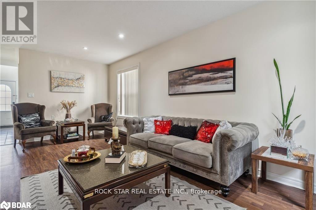 36 Chicory Crescent, St. Catharines, Ontario  L2R 6K7 - Photo 8 - X12145143