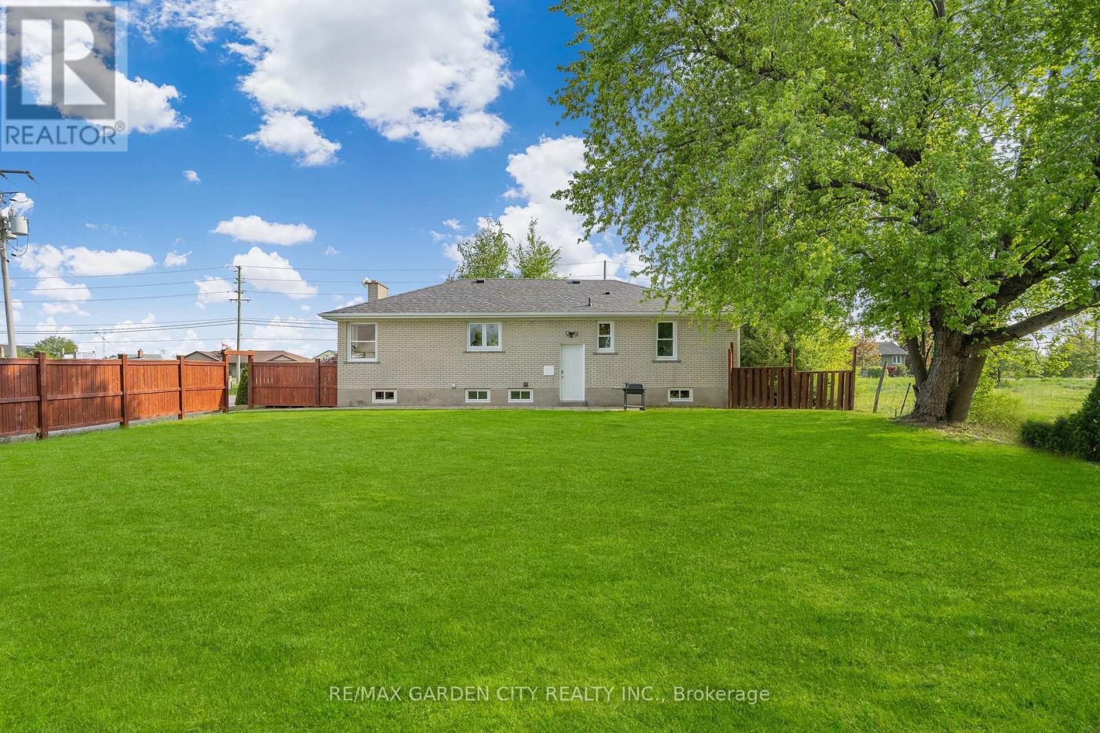 174 Mud Street W, Grimsby (Grimsby Escarpment), Ontario  L0R 1M0 - Photo 22 - X12145220