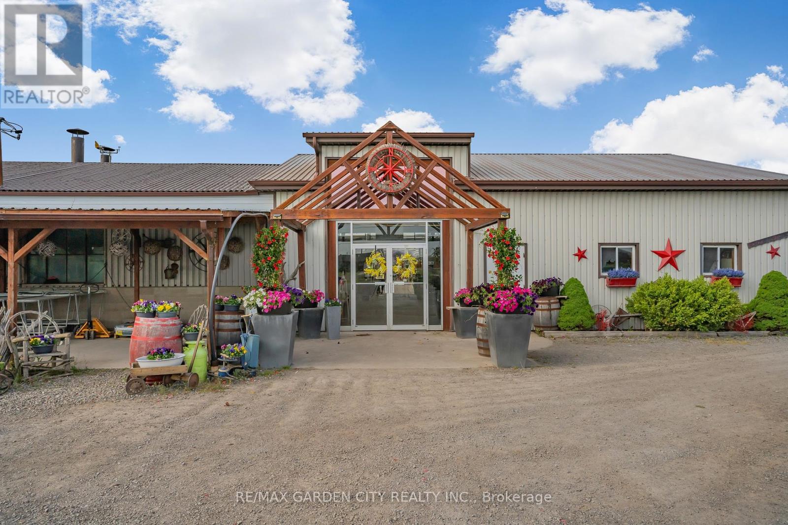 174 Mud Street W, Grimsby (Grimsby Escarpment), Ontario  L0R 1M0 - Photo 23 - X12145220