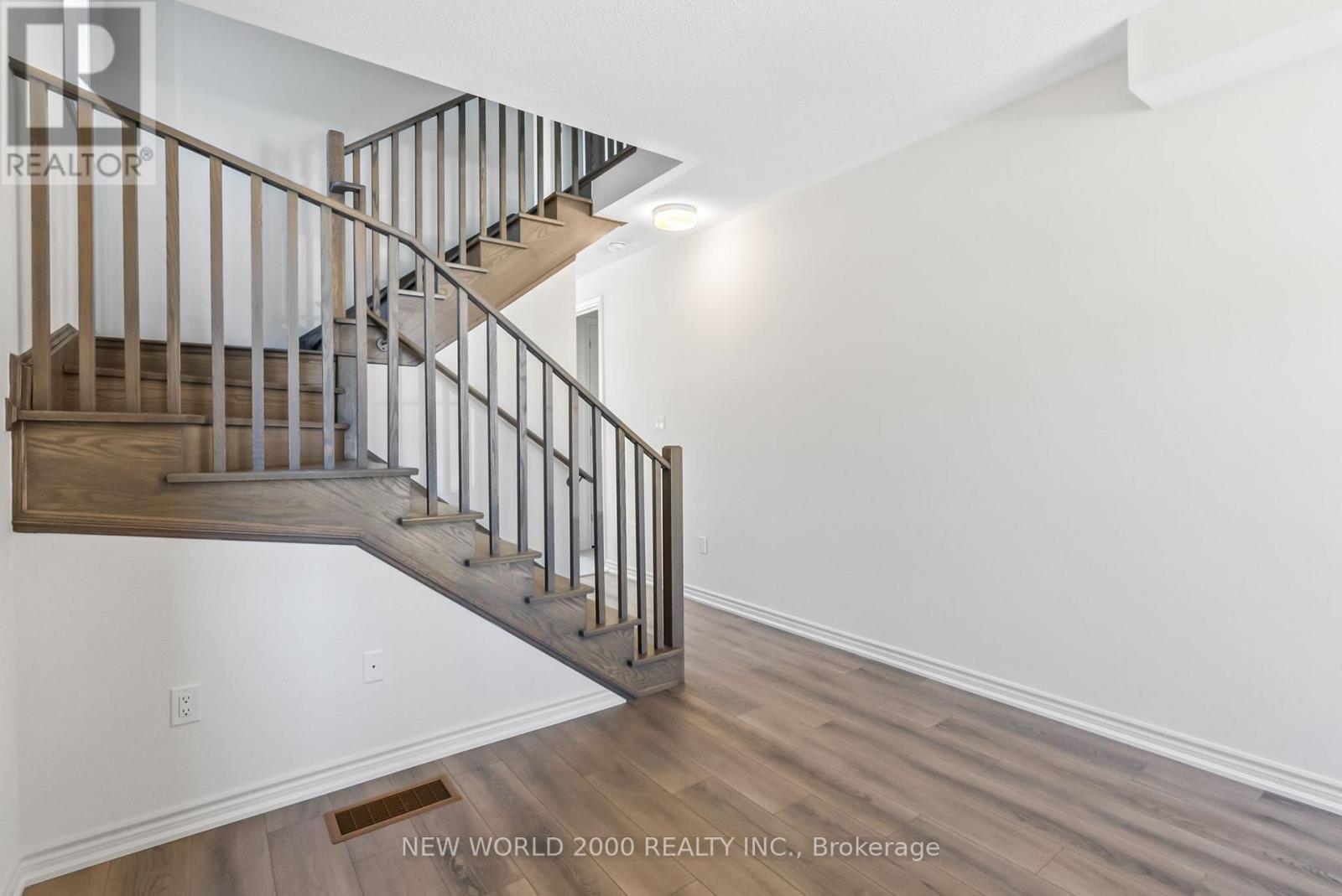 492 Trevor Street, Cobourg, Ontario  K9A 4J5 - Photo 6 - X12145231