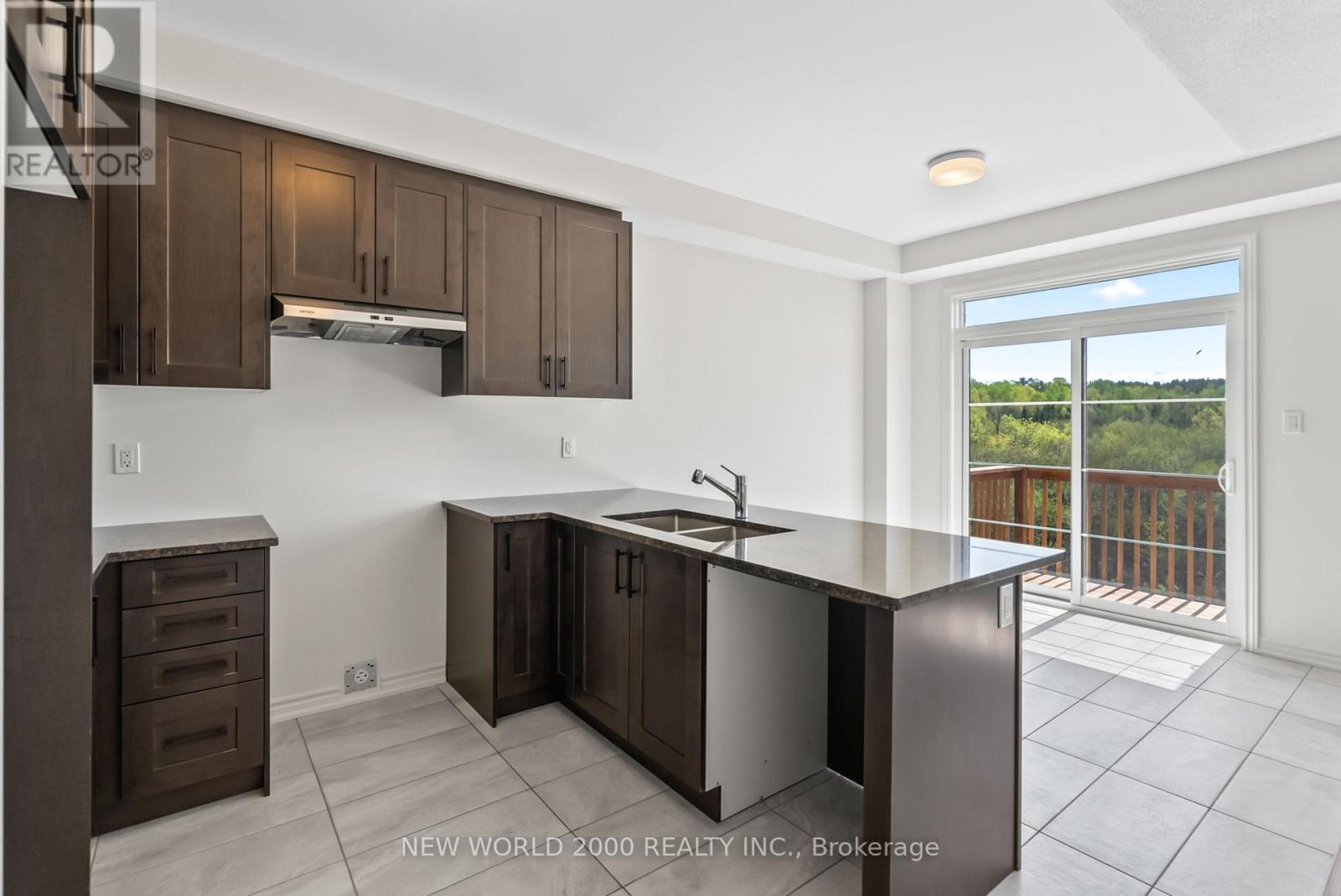 492 Trevor Street, Cobourg, Ontario  K9A 4J5 - Photo 9 - X12145231