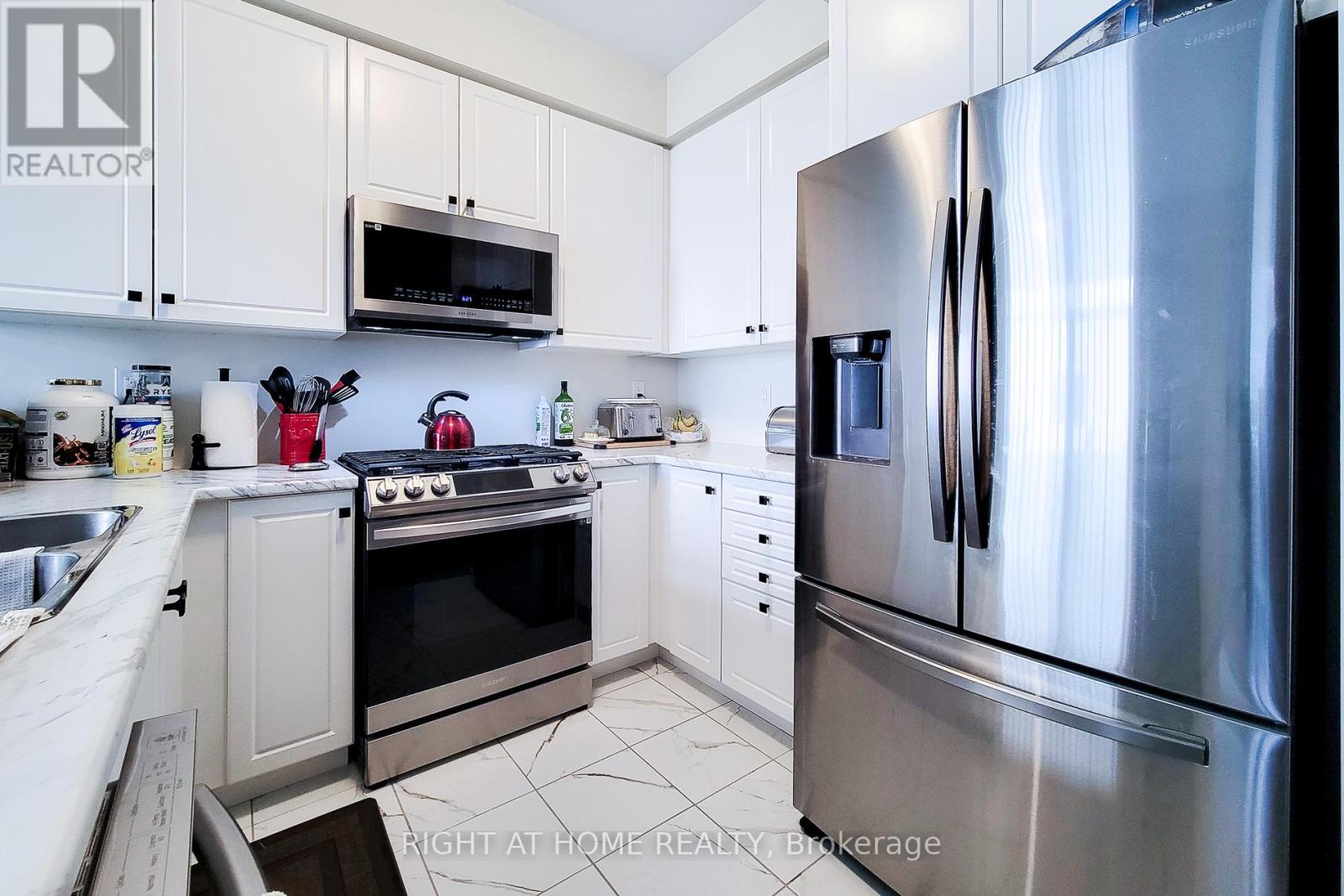 8 Owl Lane, Haldimand, Ontario  N3W 0G4 - Photo 8 - X12145263