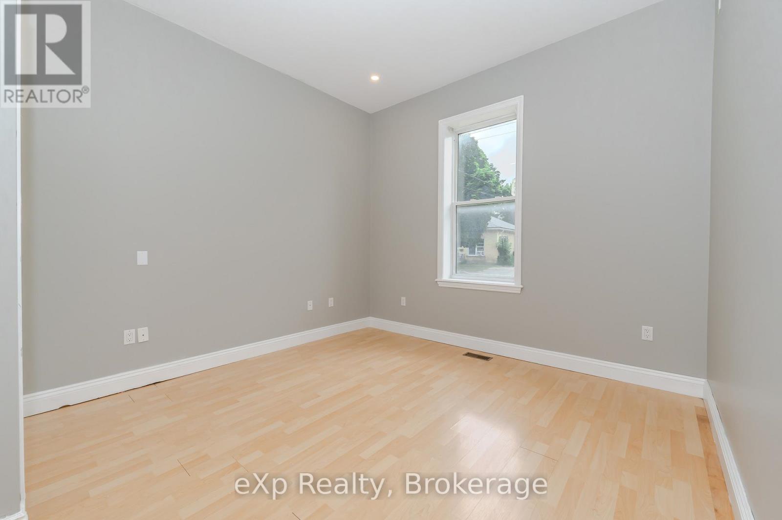 12 Fleet Street, Brantford, Ontario  N3T 3S7 - Photo 23 - X12034490