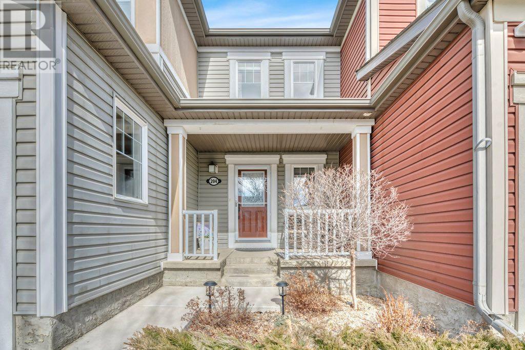 Property at 204 Viewpointe Terrace image 3