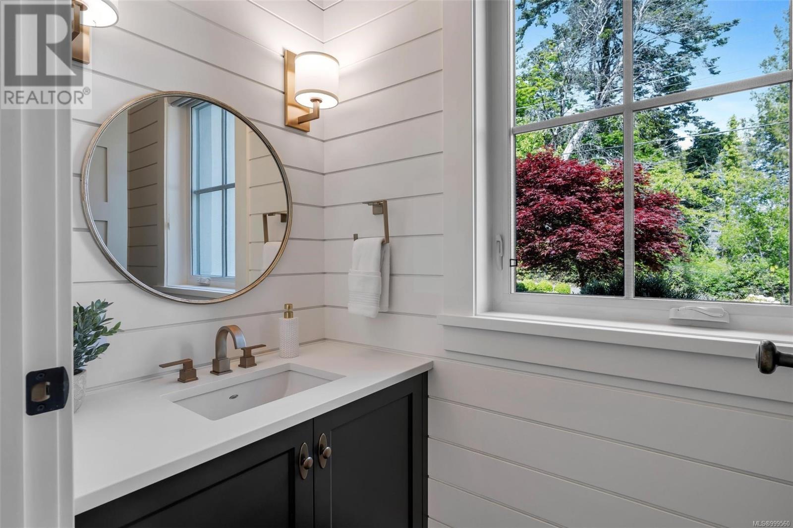 1105 Darcy Lane, Saanich, British Columbia  V8Y 1G1 - Photo 33 - 999560