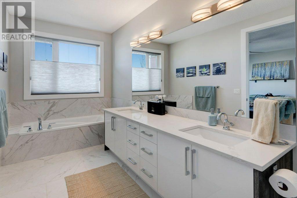 4654 84 Street Nw, Calgary, Alberta  T3B 2R5 - Photo 18 - A2217845