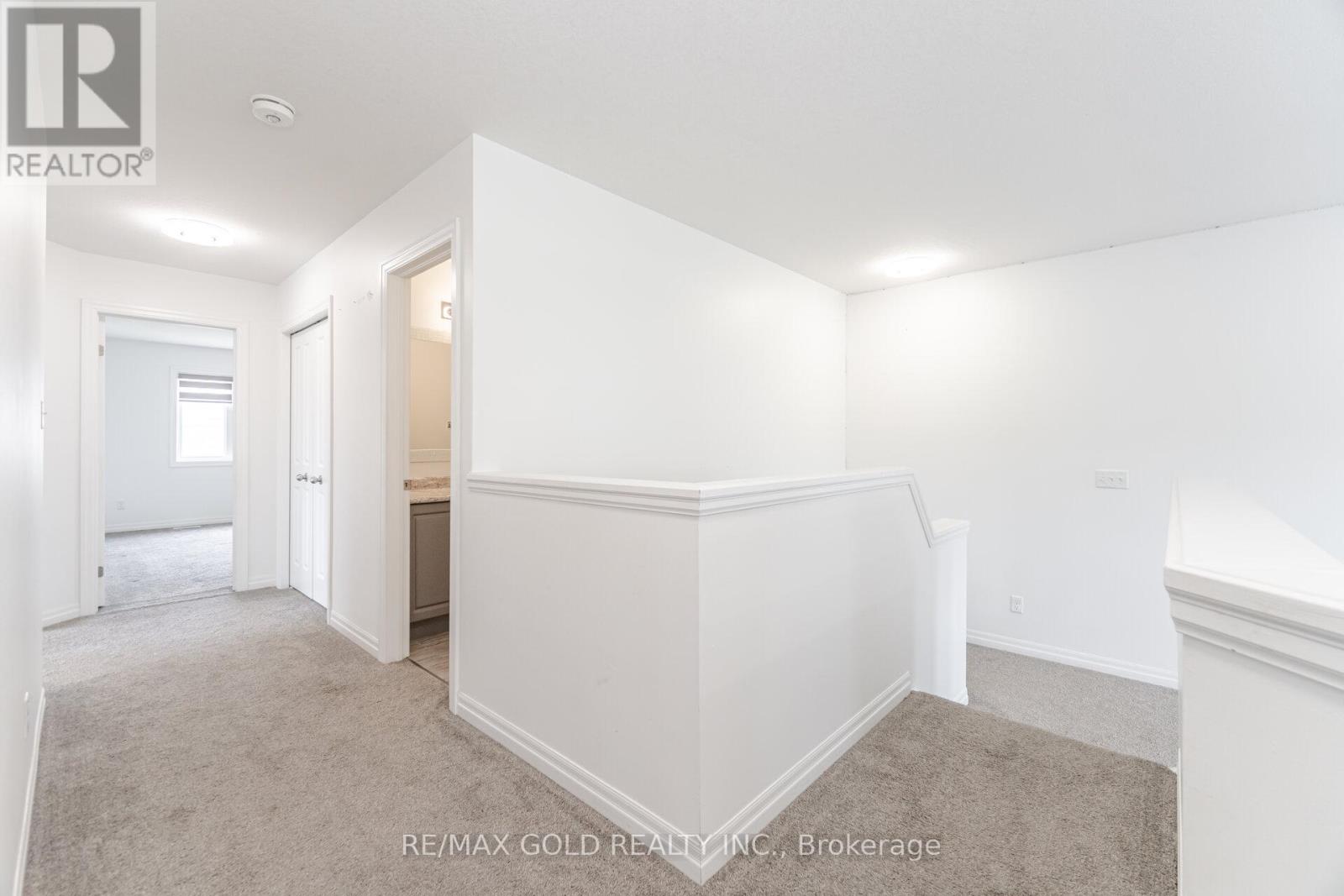 82 Castlebay Street, Kitchener, Ontario  N2R 1W6 - Photo 24 - X12127251