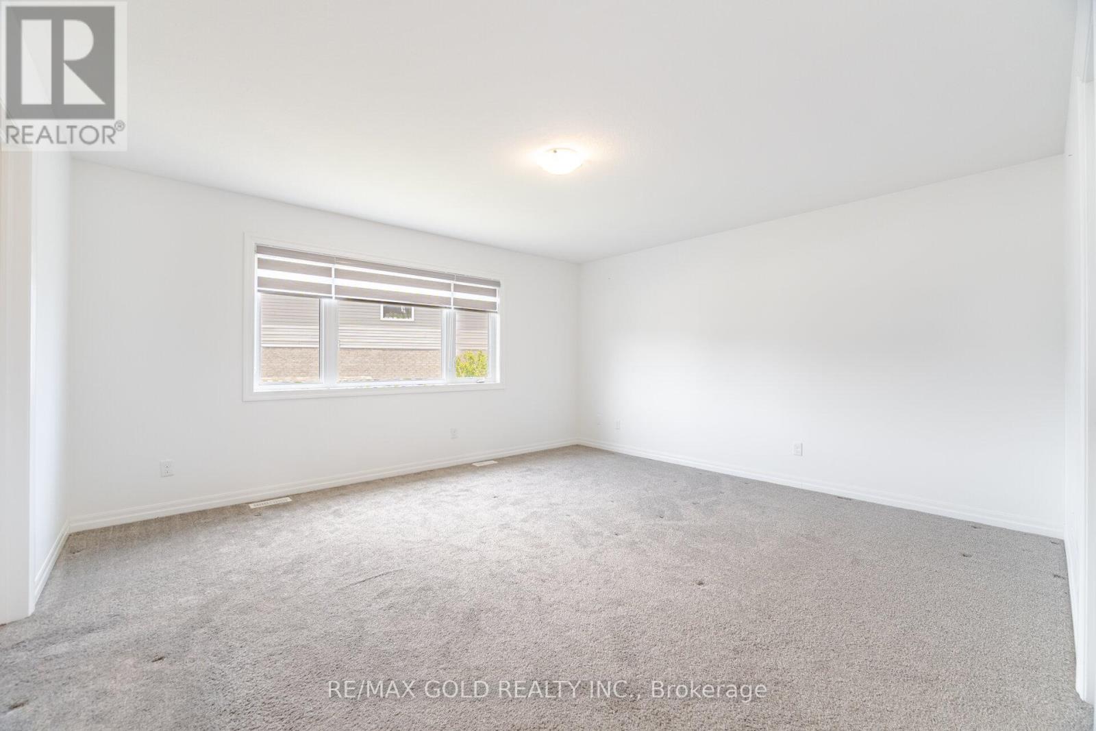 82 Castlebay Street, Kitchener, Ontario  N2R 1W6 - Photo 25 - X12127251