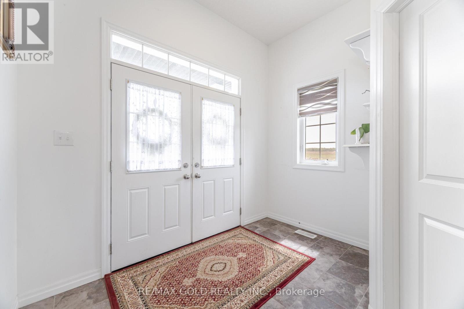 Property at 82 CASTLEBAY STREET image 5