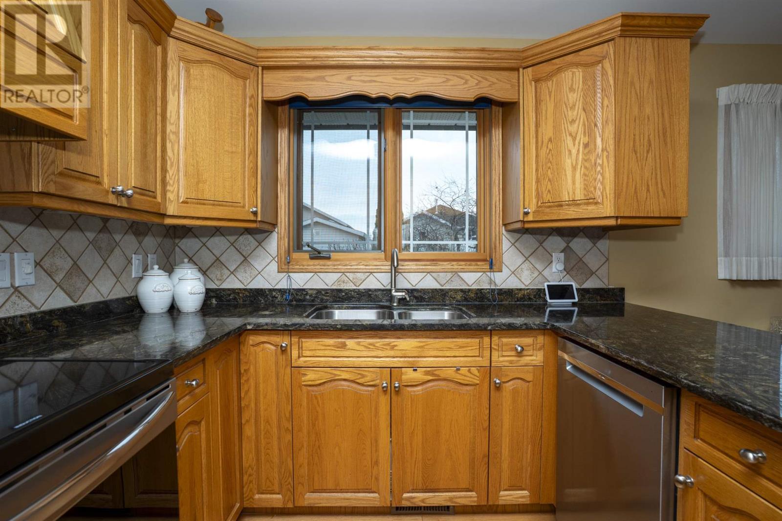 Property at 120 Wolverine CRES image 5