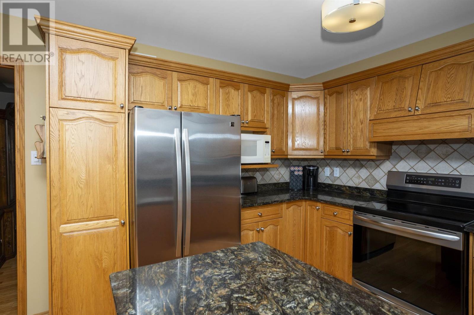 Property at 120 Wolverine CRES image 3