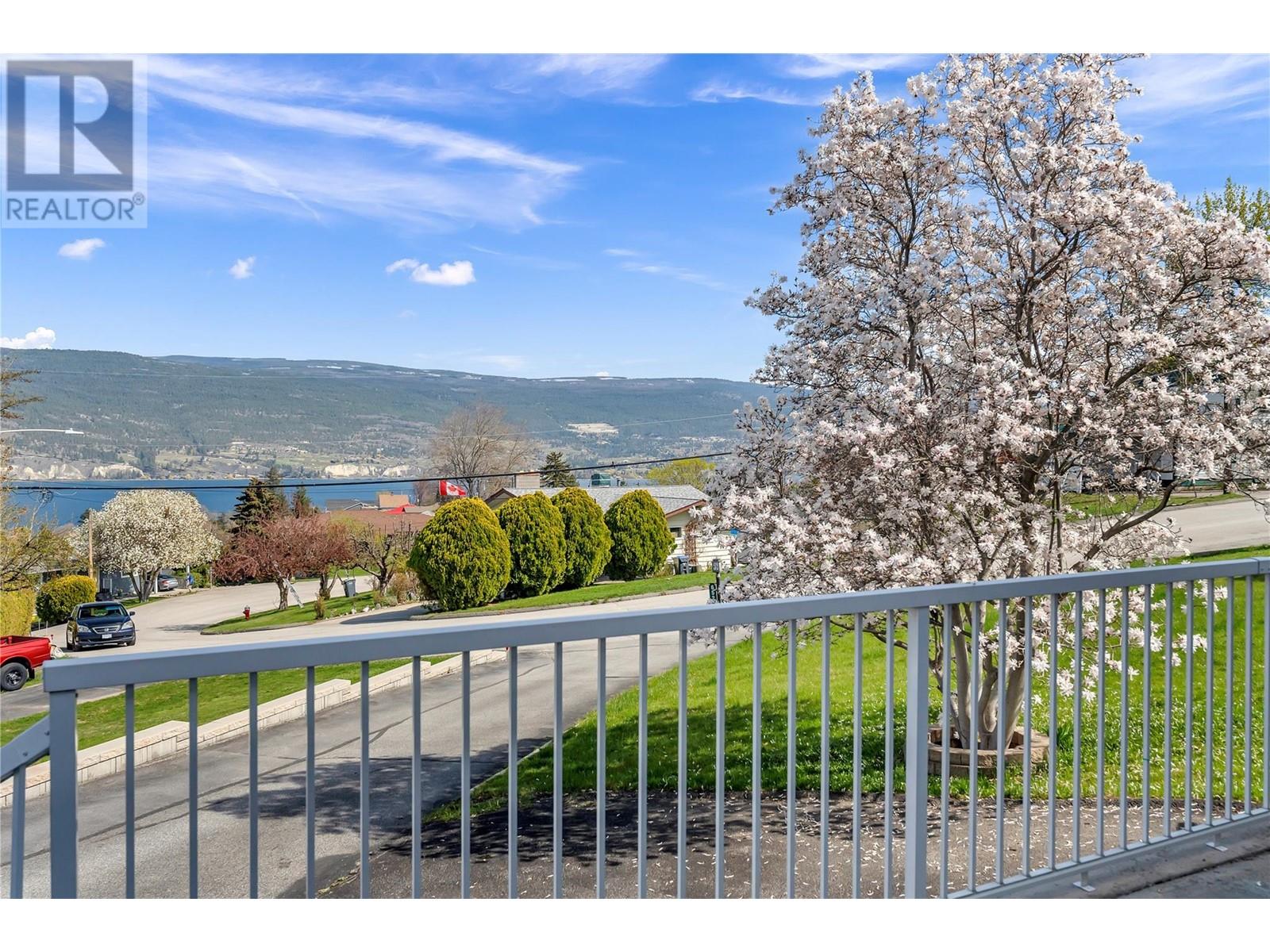 Property at 6528 Lipsett Crescent image 2