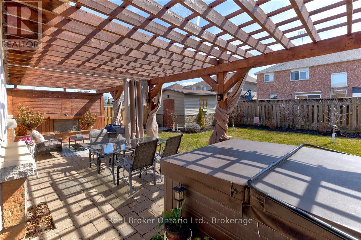 125 Blackburn Drive, Brant, Ontario  N3T 6S2 - Photo 40 - X12145502