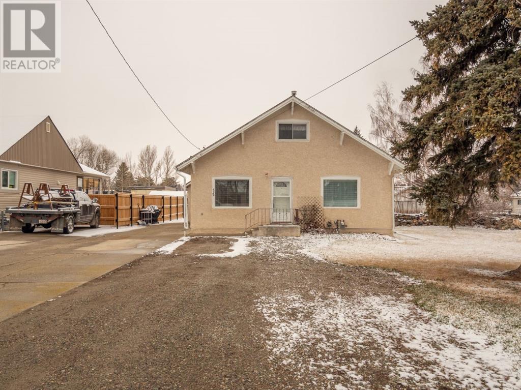 529 4 Street W, Cardston, Alberta  T0K 0K0 - Photo 1 - A2203211