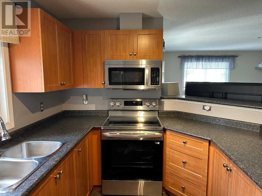 Property at 3301, 10 Prestwick Bay SE image 4