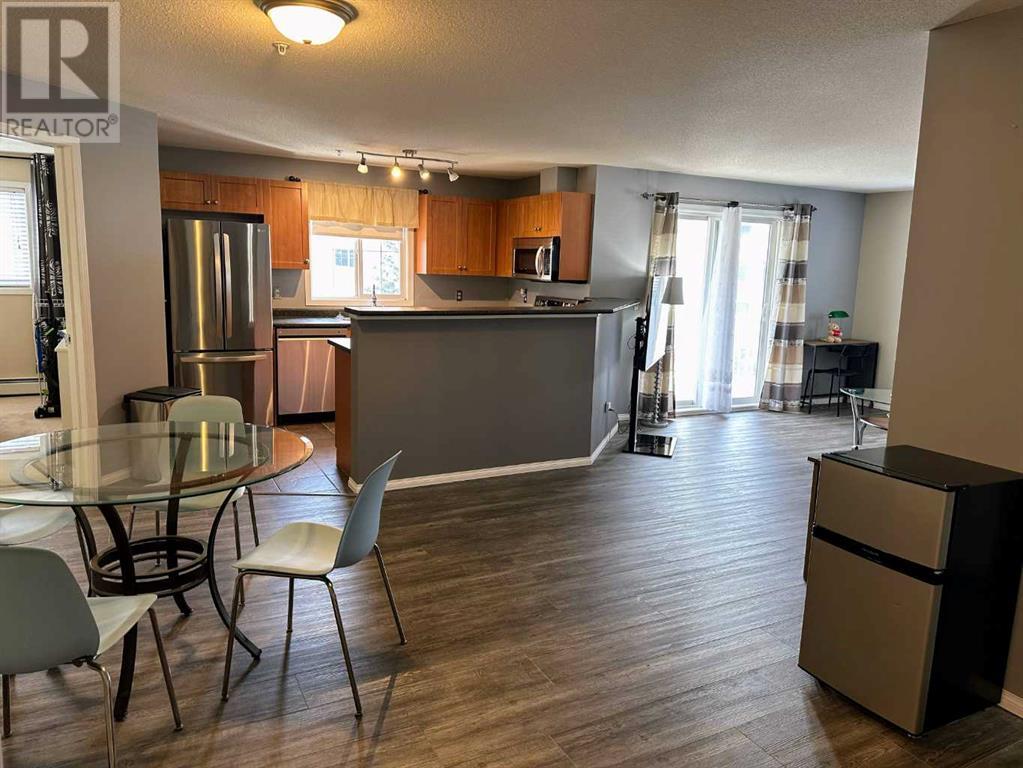 Property at 3301, 10 Prestwick Bay SE image 3