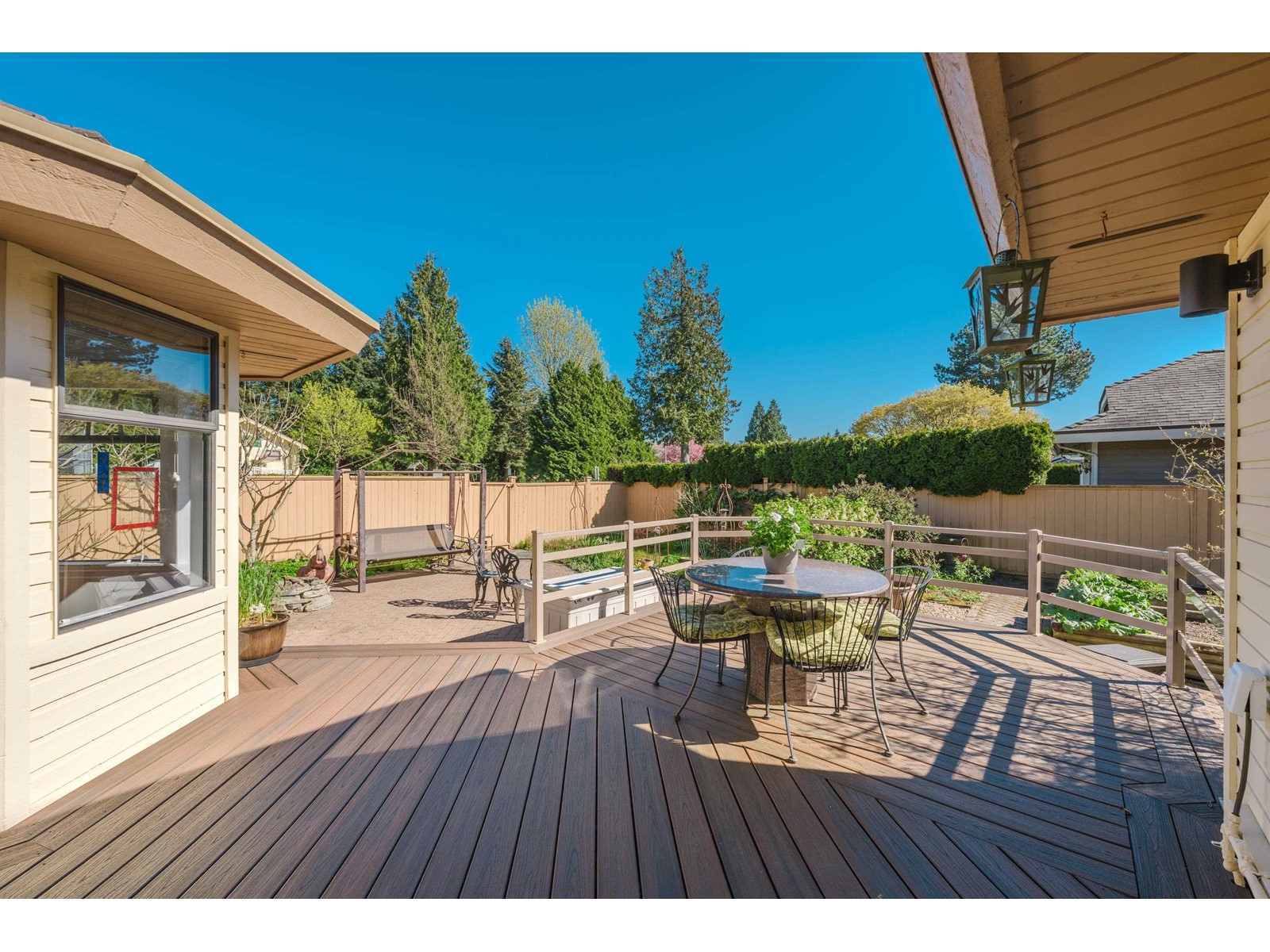 14994 20a Avenue, Surrey, British Columbia  V4A 8G1 - Photo 3 - R2990773