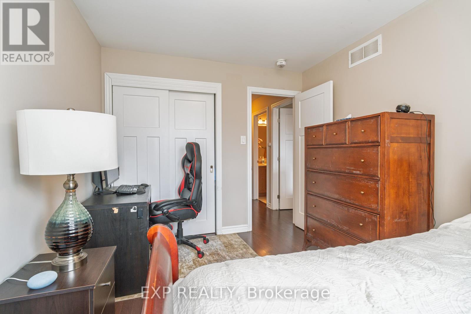 815 Cedar Creek Drive, Ottawa, Ontario  K1T 0N5 - Photo 15 - X12145380