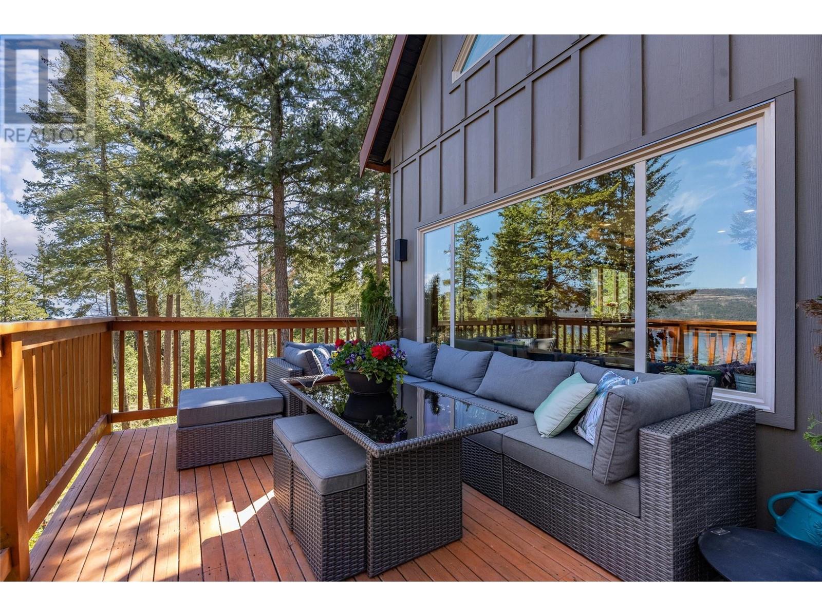 10231 Columbia Way, Vernon, British Columbia  V1H 2B6 - Photo 28 - 10347725