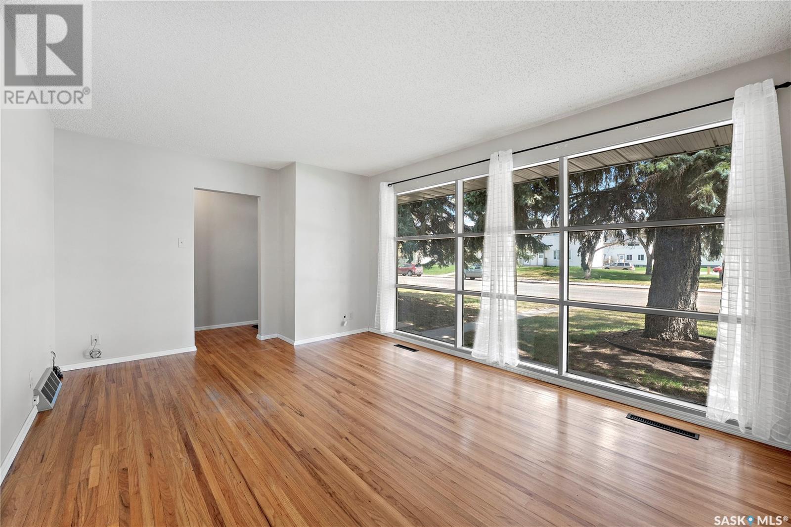 Property at 2134 William AVENUE image 2