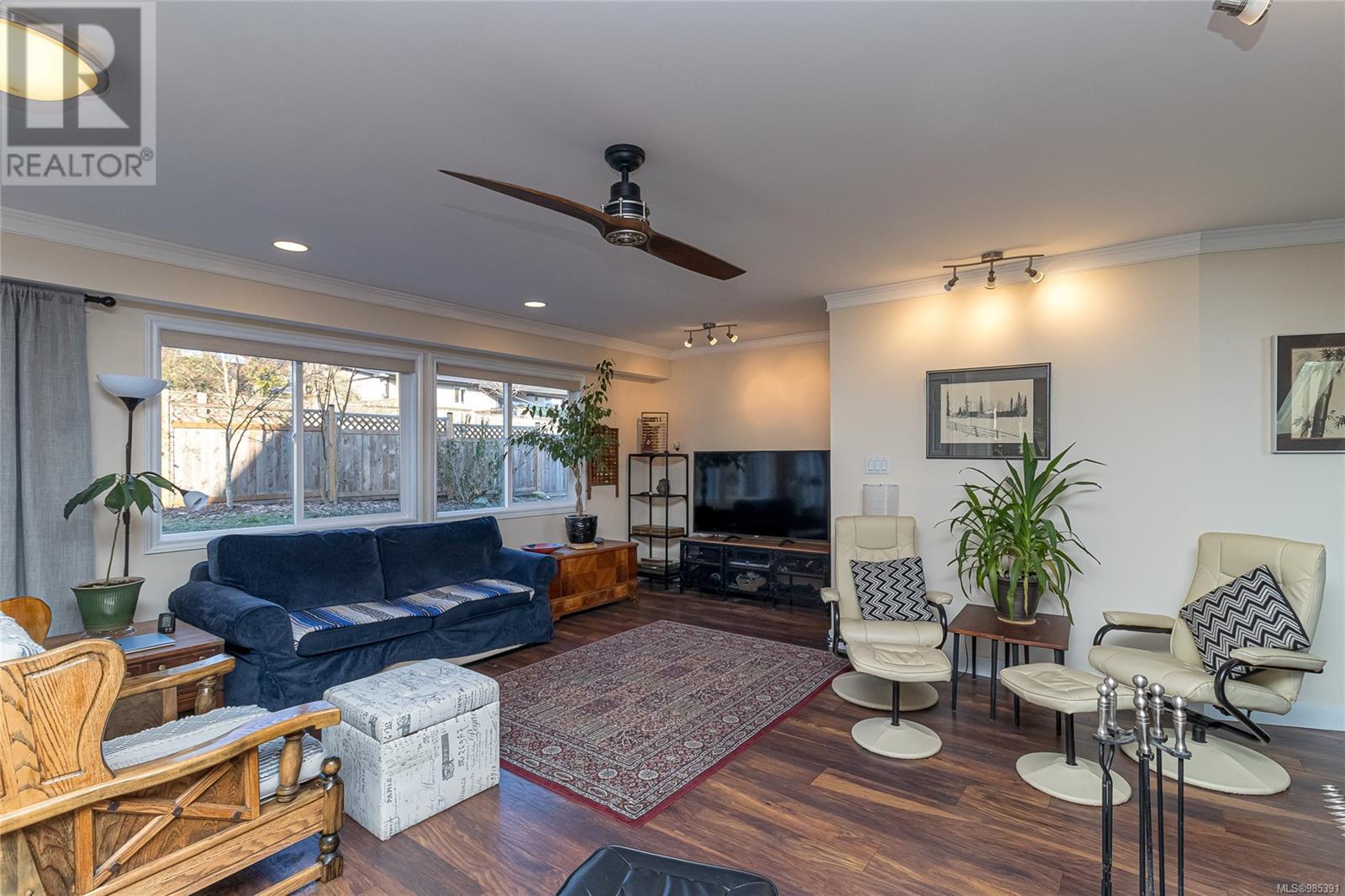 Property at 8028 Arthur St image 3