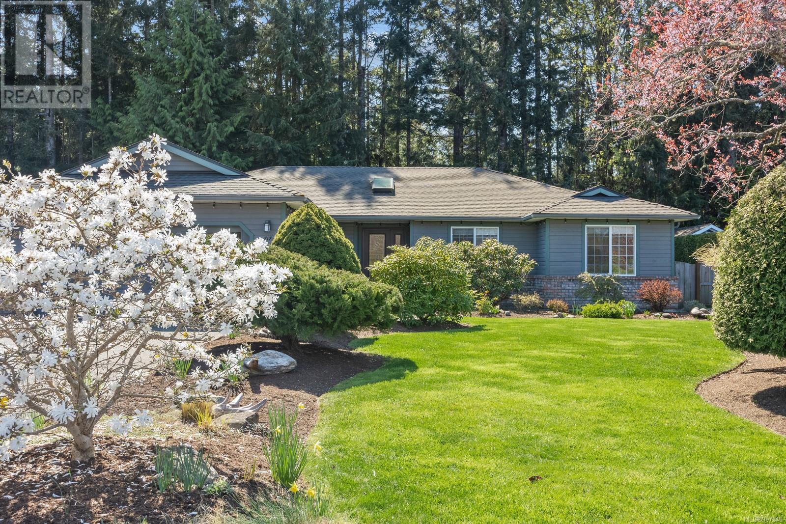 Property at 717 Redwood Dr image 1