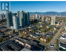 5111 IMPERIAL STREET, Burnaby property photo listing C8068885 for sale