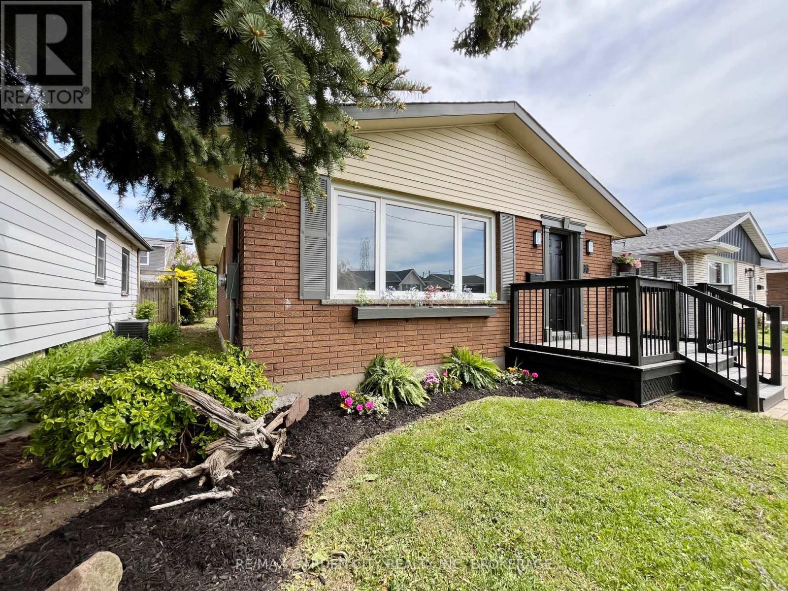 Property at 66 MARTIN STREET image 3