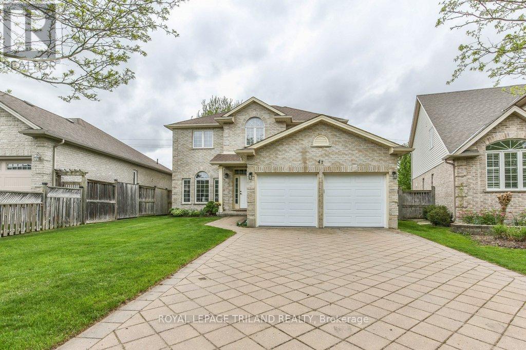Property at 41 GREYROCK CRESCENT image 2