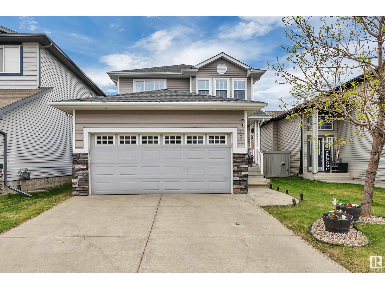 Property at 25 SELKIRK PL image 1