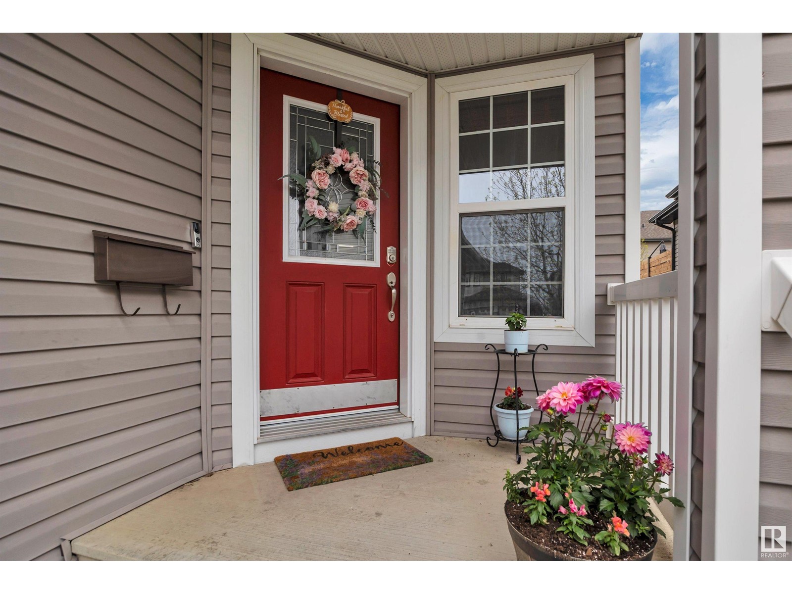 Property at 25 SELKIRK PL image 4