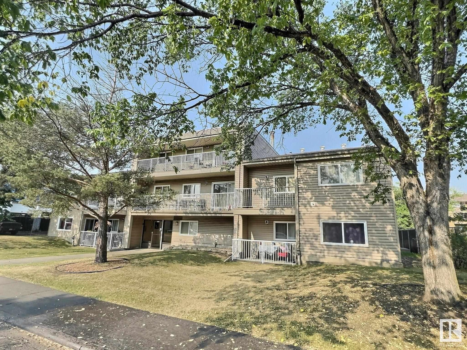 #202 10124 159 St Nw, Edmonton, Alberta  T5P 2Z9 - Photo 1 - E4436203