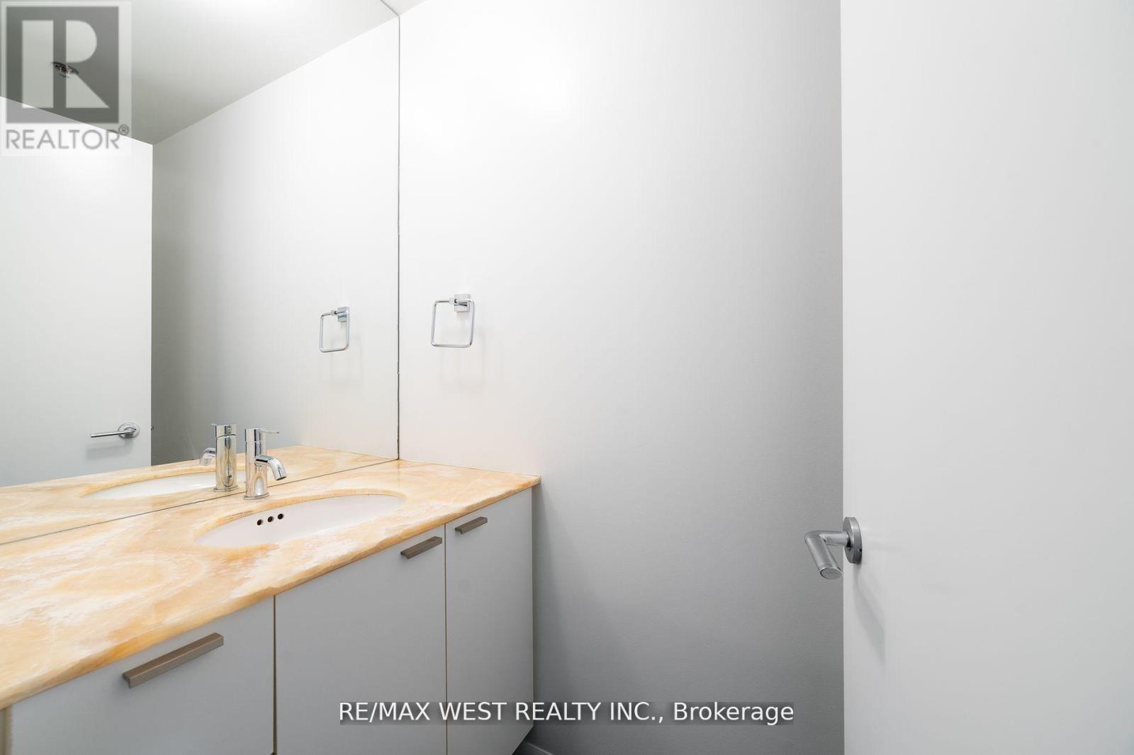 807 - 375 King Street W, Toronto, Ontario  M5V 1K5 - Photo 8 - C12145490