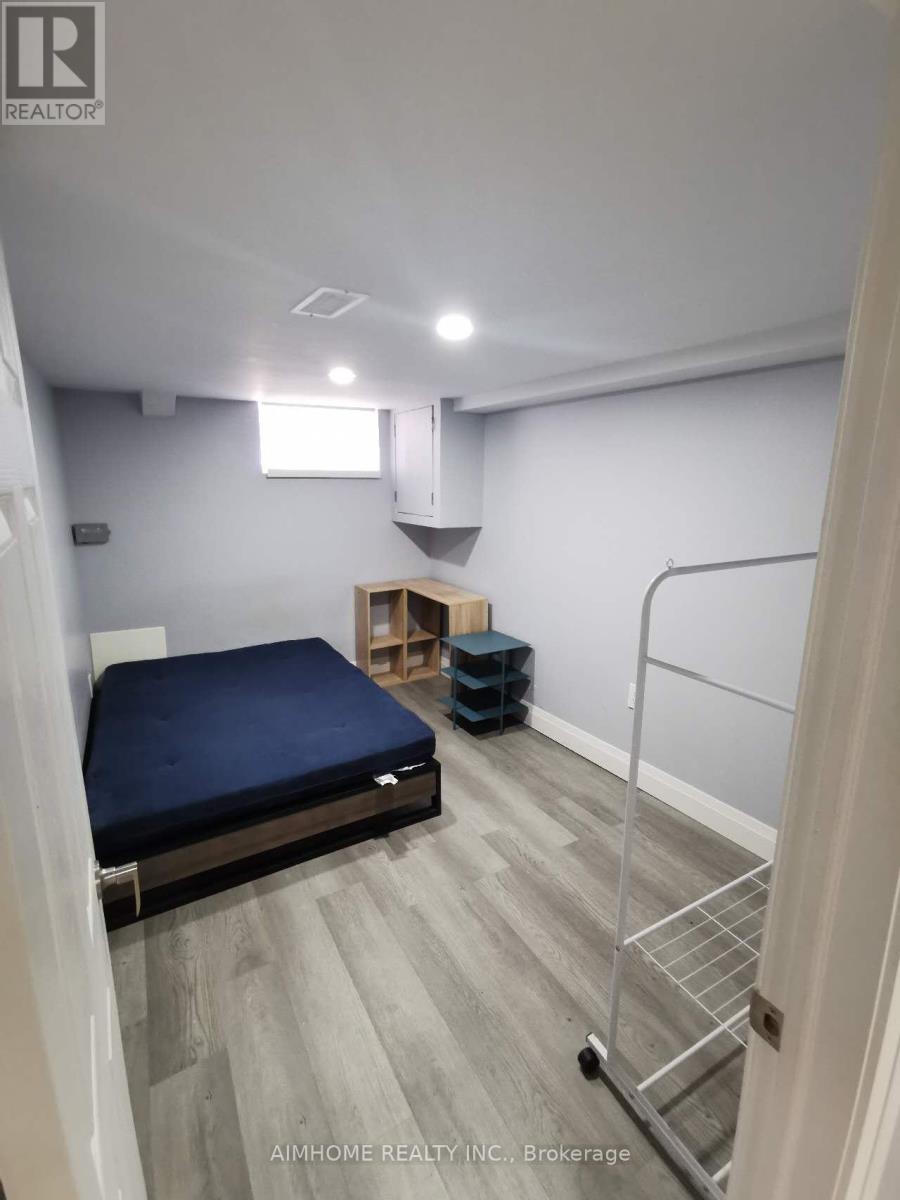 BASEMENT APT - 44 ROBINSON STREET, toronto (trinity-bellwoods), Ontario