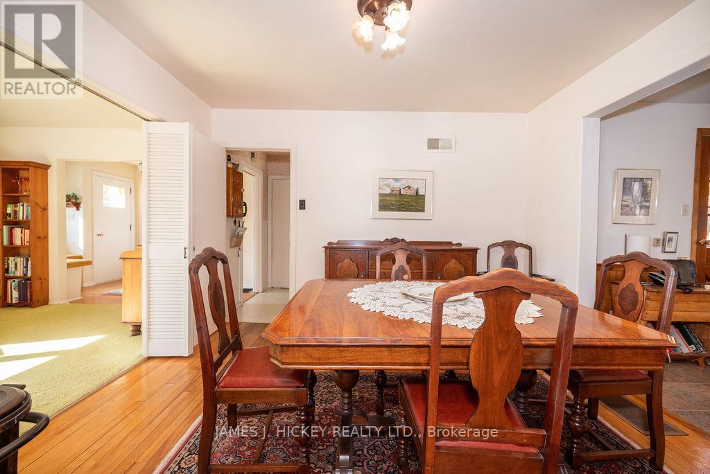 26 Rutherford Avenue, Deep River, Ontario  K0J 1P0 - Photo 18 - X12145554
