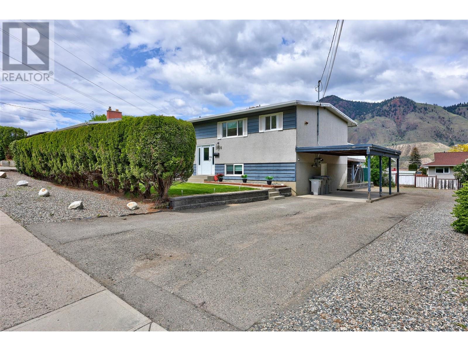Property at 1936 VALLEYVIEW Drive image 2