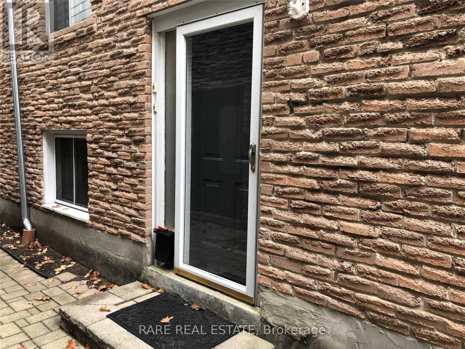 Lower - 26 Pine Avenue, Toronto, Ontario  M4E 1L8 - Photo 2 - E12145335
