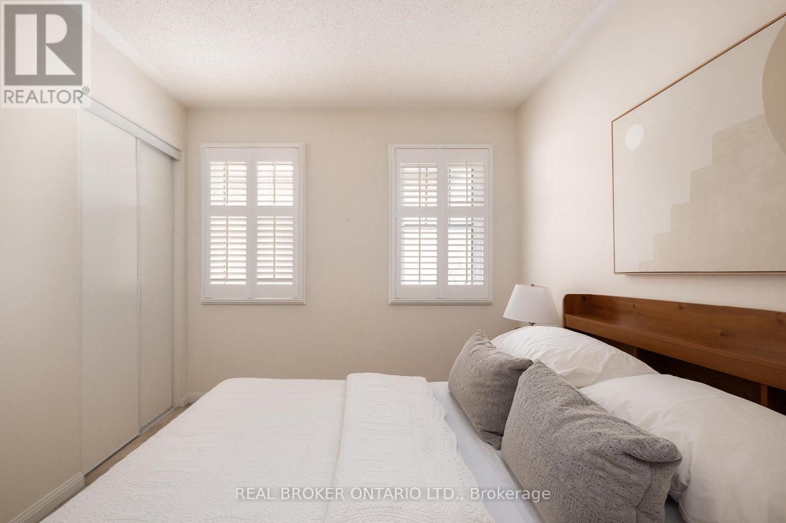 24 Yates Avenue, Toronto, Ontario  M1L 0C8 - Photo 20 - E12145400