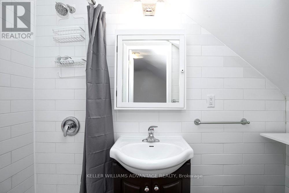 218 Broadview Avenue, Toronto, Ontario  M4M 2G5 - Photo 24 - E12145408