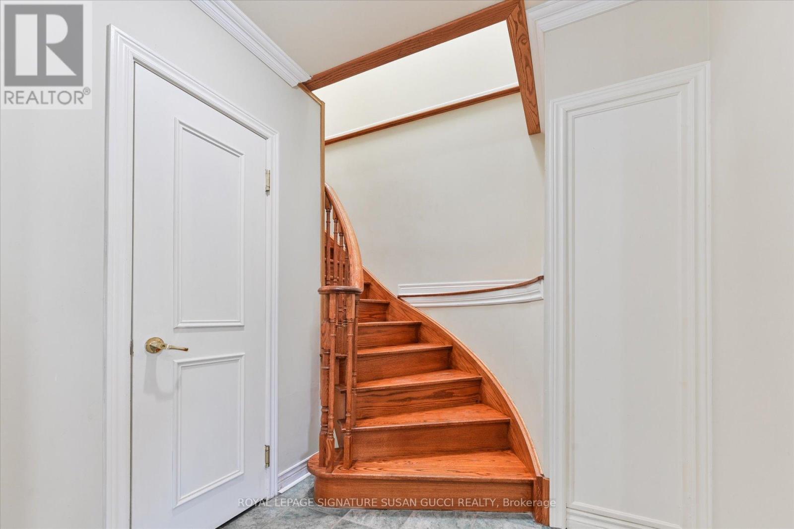 454 Donlands Avenue, Toronto, Ontario  M4J 3S5 - Photo 14 - E12145455