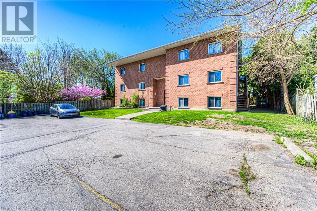 75 South Drive, Kitchener, Ontario  N2M 4B4 - Photo 3 - 40728340