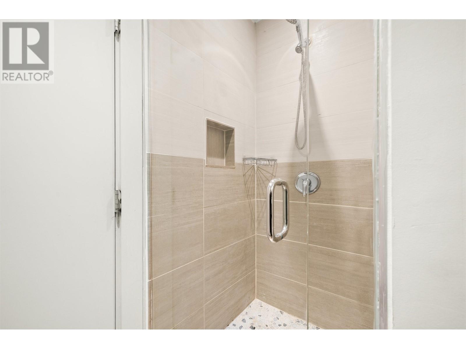 301 327 W 2nd Street, North Vancouver, British Columbia  V7M 1E2 - Photo 19 - R3002248