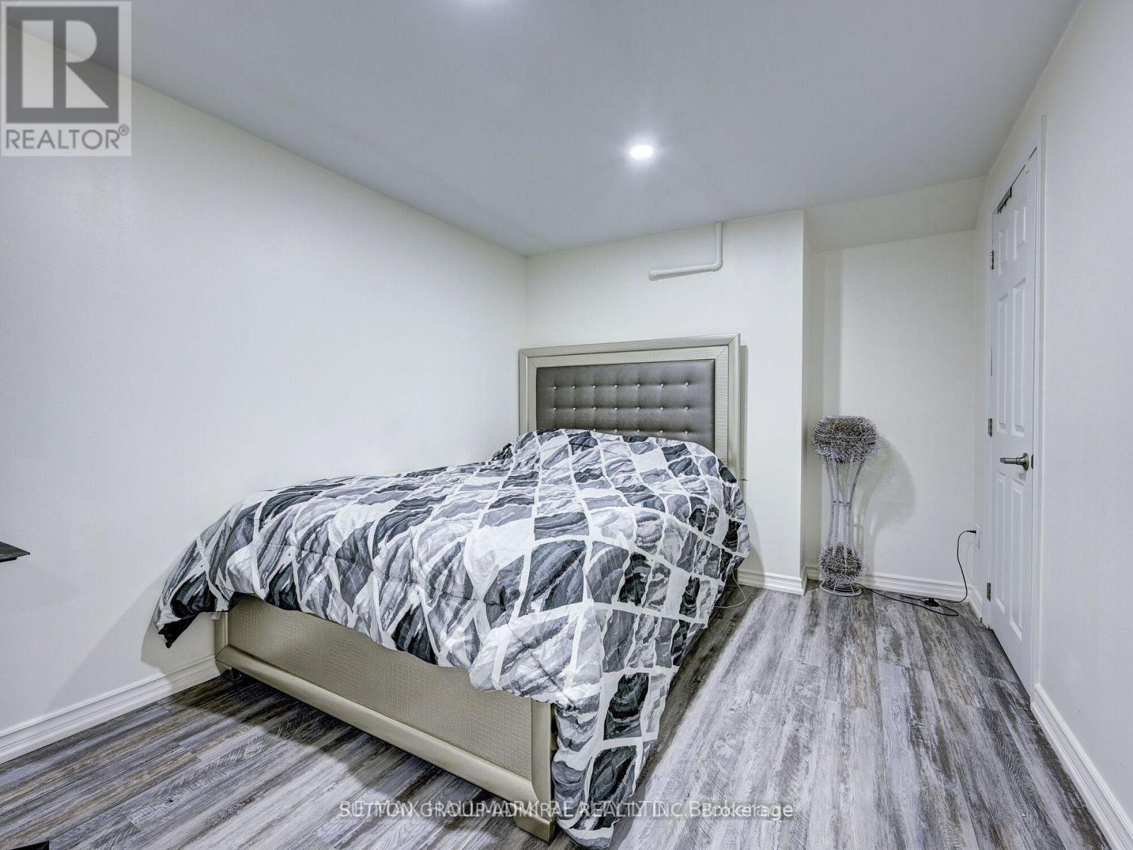 Bsmnt - 205 London Road, Newmarket, Ontario  L3Y 6H8 - Photo 4 - N12145452