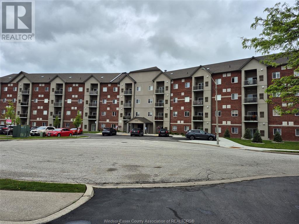 1888 WESTVIEW PARK BOULEVARD Unit# 204, LaSalle, Ontario