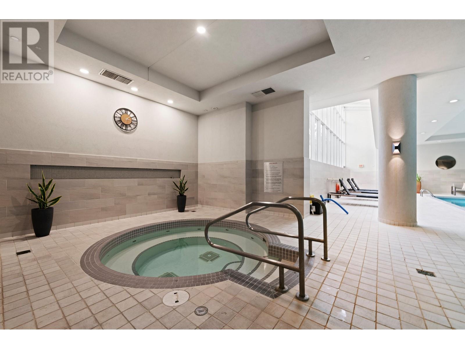 906 633 Kinghorne Mews, Vancouver, British Columbia  V6Z 3H3 - Photo 14 - R3002252