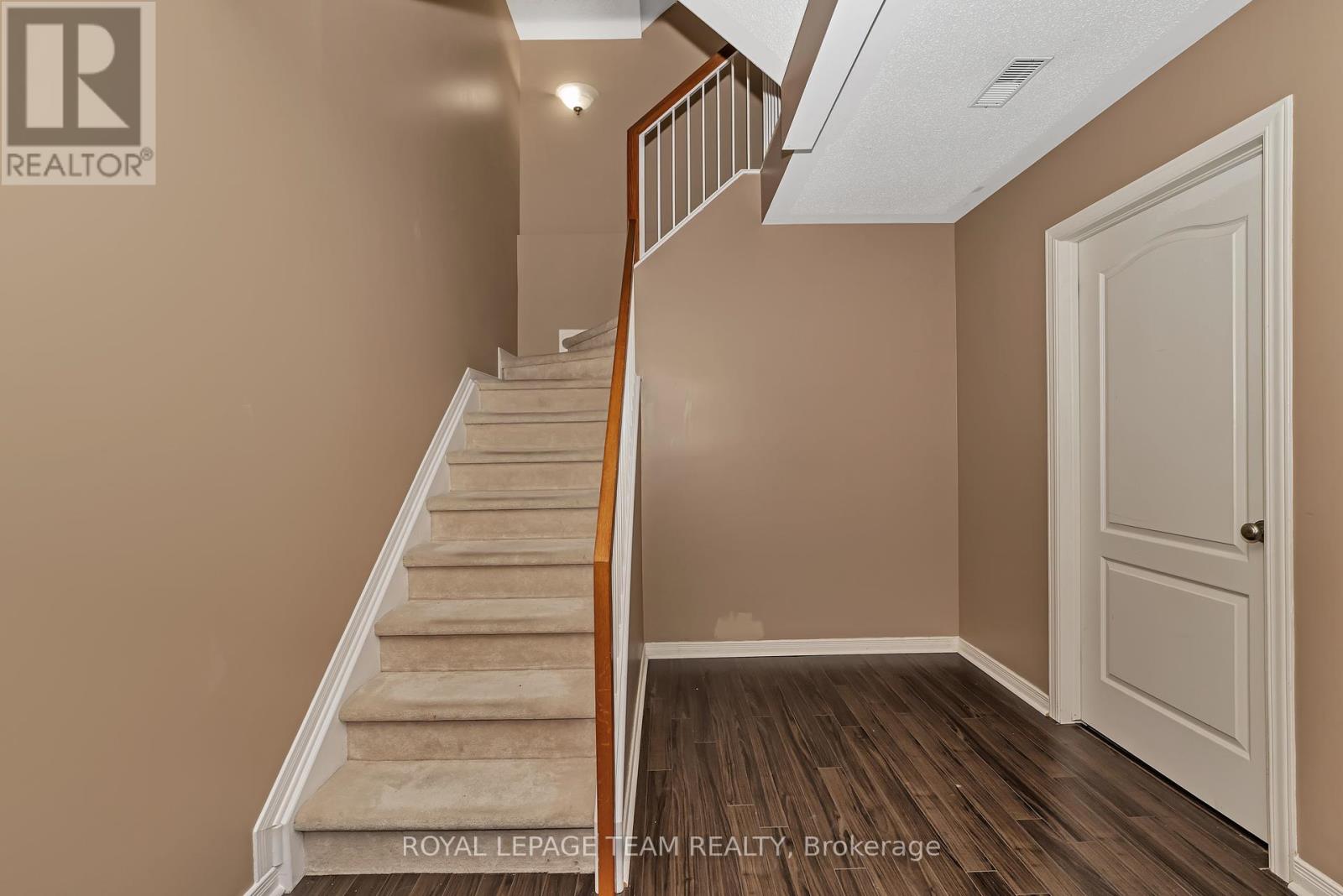 1078 Candlewood Street, Ottawa, Ontario  K4A 5E9 - Photo 32 - X12145597