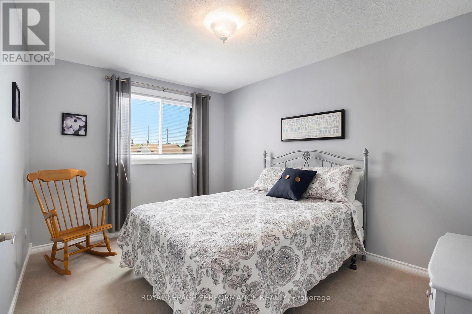 1110 Burgundy Lane, Ottawa, Ontario  K1C 2M8 - Photo 20 - X12145600