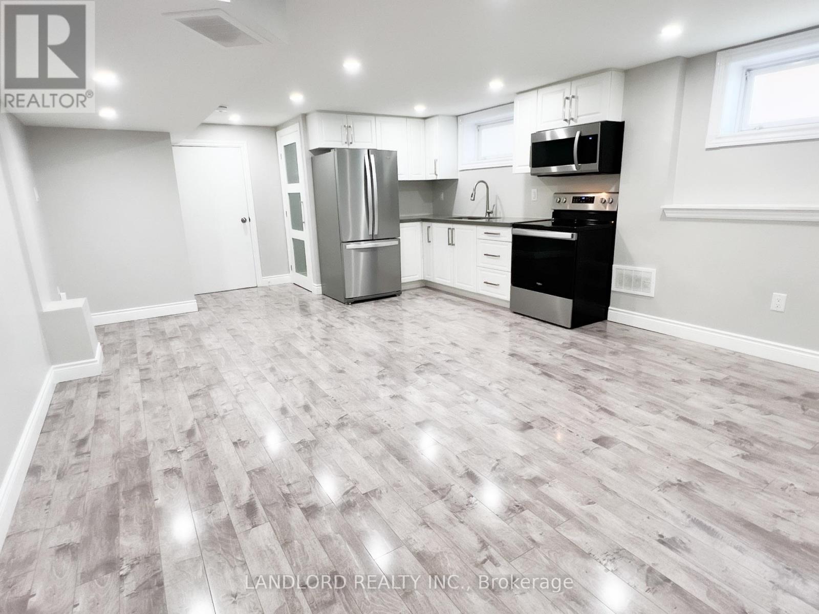 Lower - 27 Ray Avenue, Toronto, Ontario  M6M 2A7 - Photo 1 - W12145321