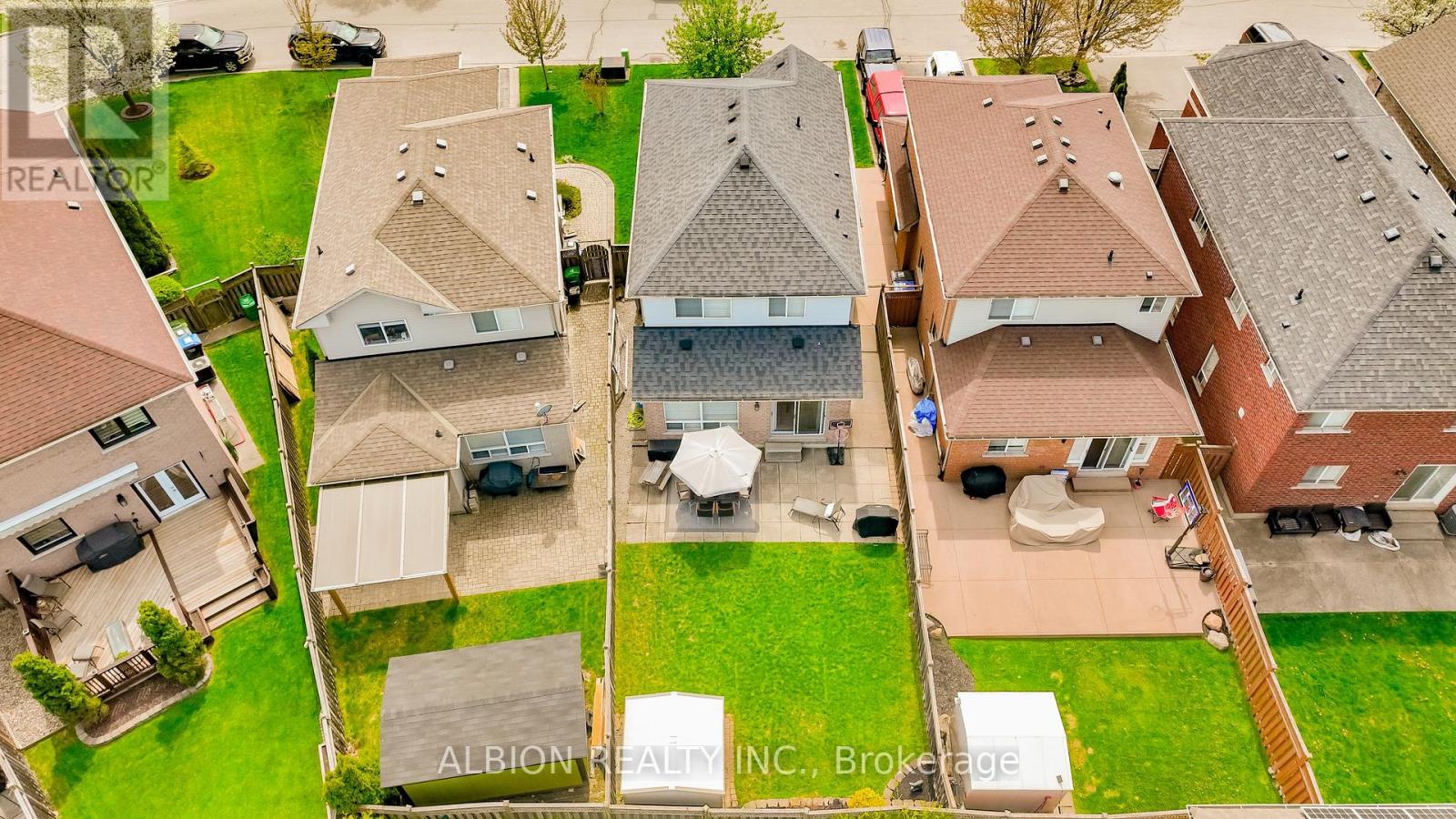 40 Emily Carr Crescent, Caledon, Ontario  L7E 2K9 - Photo 38 - W12145331